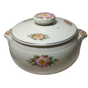 Halls Superior Covered‎ Casserole Dish Quality Kitchenware Rose White Two Quart